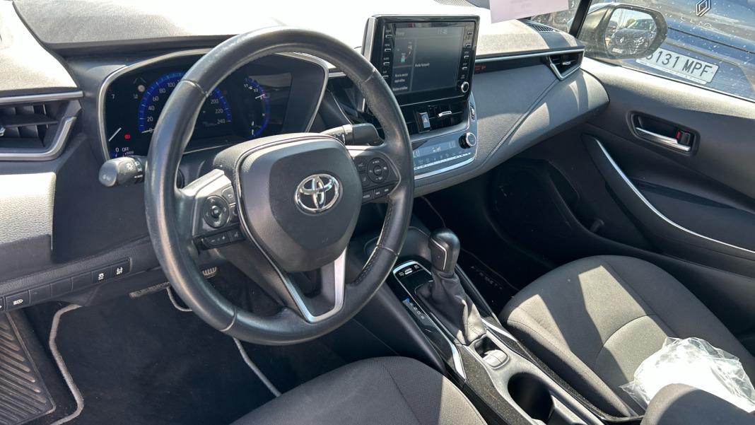 Toyota Corolla 1.8 125H ACTIVE TECH E-CVT SEDAN