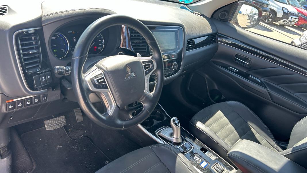 Mitsubishi Outlander 2.4 PHEV Kaiteki Auto 4WD