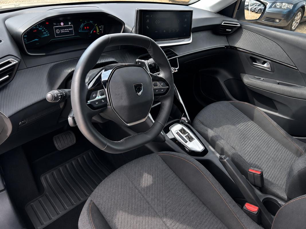 Peugeot 208 Style HYBRID 110 eDCS6