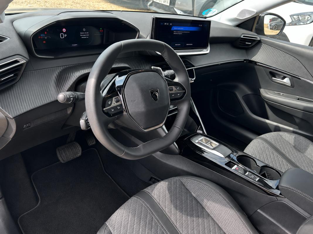 Peugeot 208 Allure HYBRID 110 eDCS6
