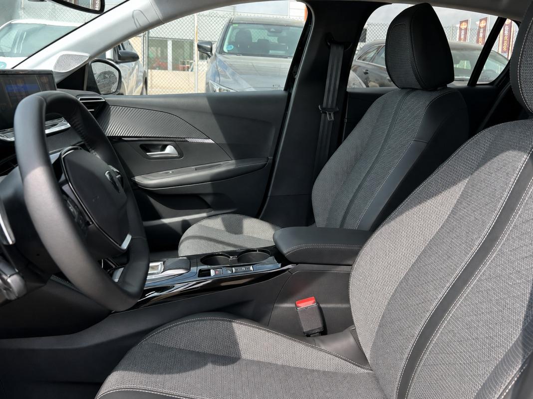 Peugeot 208 Allure HYBRID 110 eDCS6