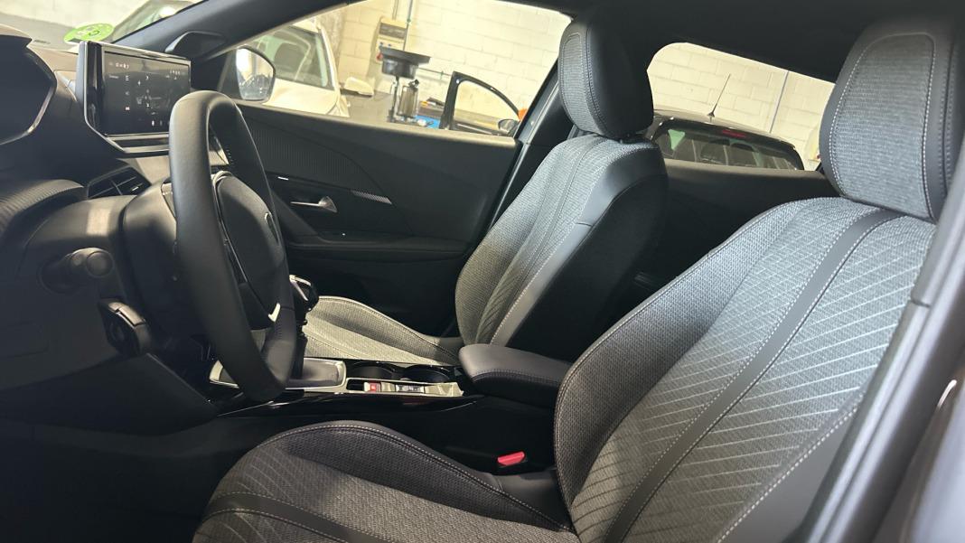 Peugeot 2008 Allure Turbo 100 SS 6 Vel MAN