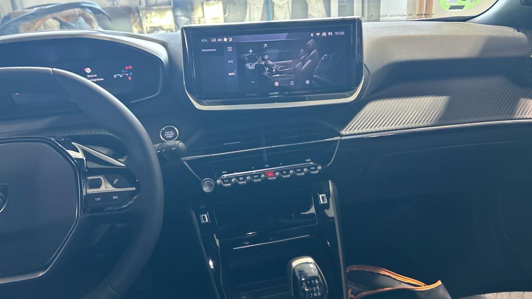Peugeot 2008 Allure Turbo 100 SS 6 Vel MAN