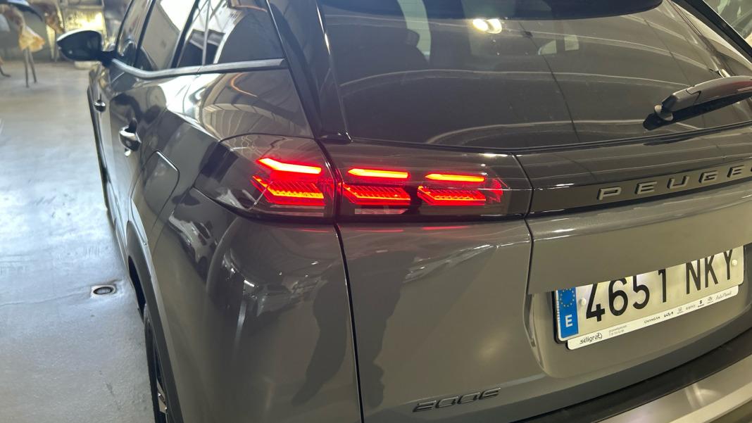 Peugeot 2008 Allure Turbo 100 SS 6 Vel MAN