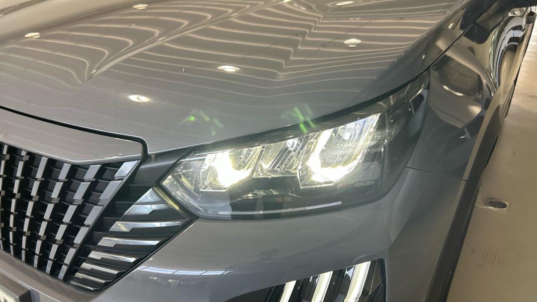 Peugeot 2008 Allure Turbo 100 SS 6 Vel MAN
