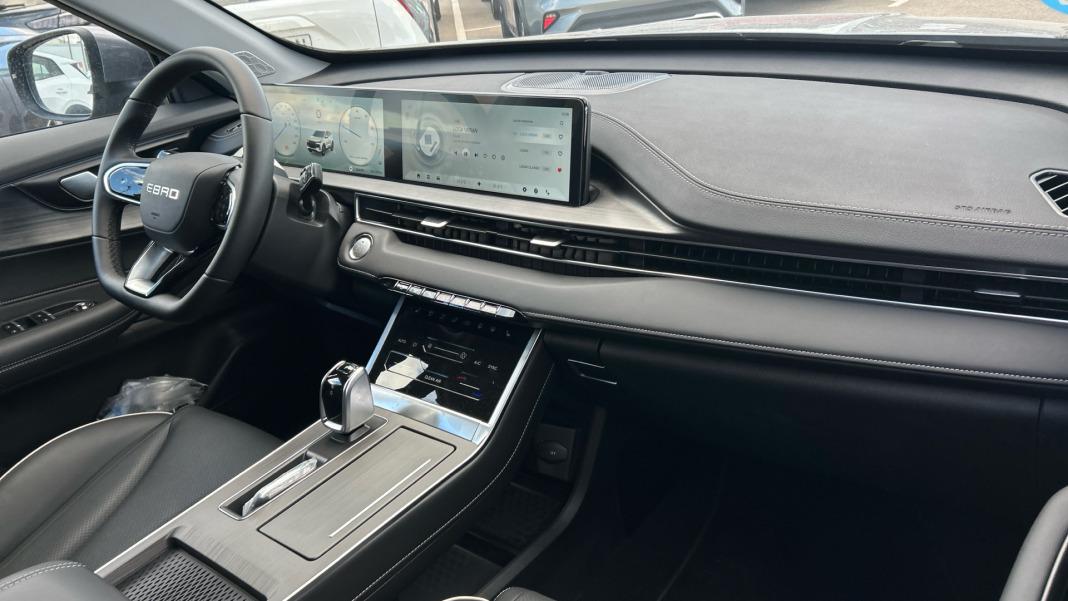 EBRO S400 1.5 DHE HEV Excellence CVT