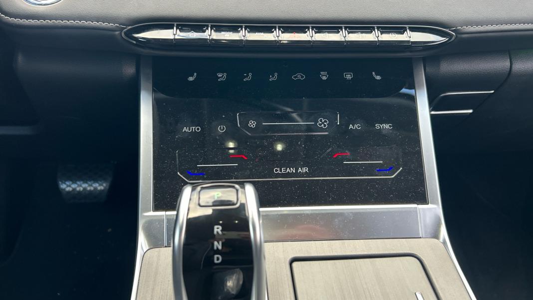 EBRO S400 1.5 DHE HEV Excellence CVT