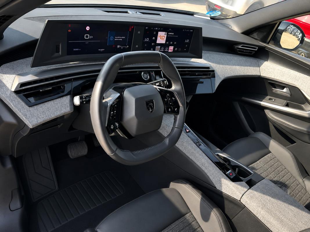 Peugeot 5008 Hybrid 1.2 107KW Allure eDCS6