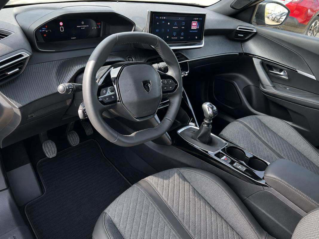 Peugeot 2008 Allure Gasolina 100 SS 6 Vel. MAN