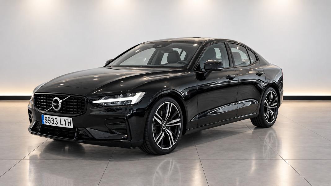 Volvo S60 B4(G) FWD R-Designaut