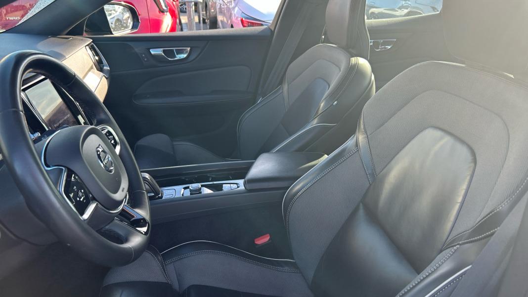 Volvo S60 B4(G) FWD R-Designaut