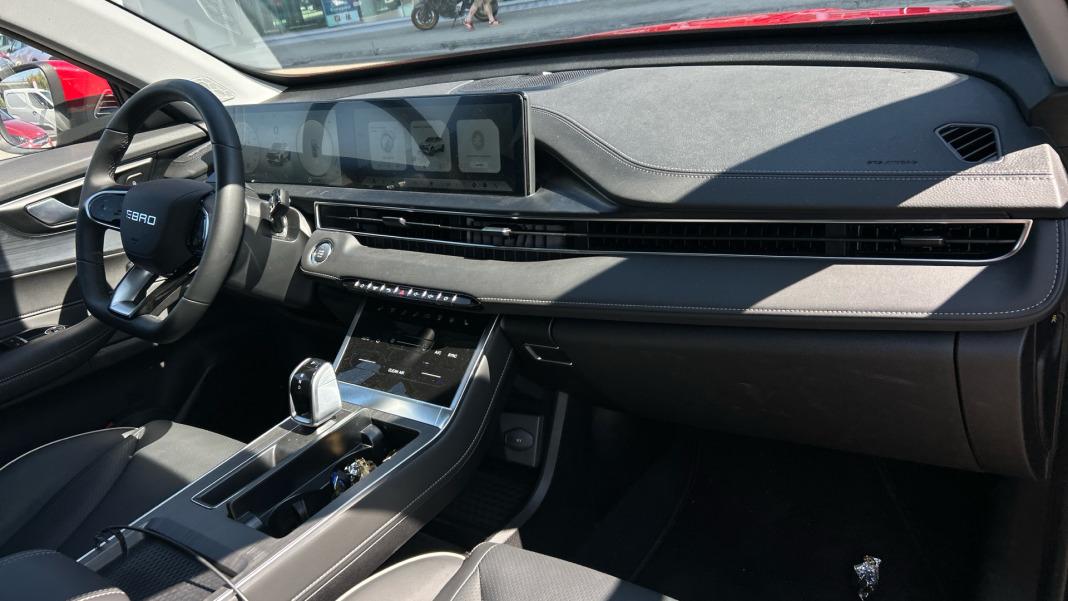 EBRO S400 1.5 DHE HEV Excellence CVT