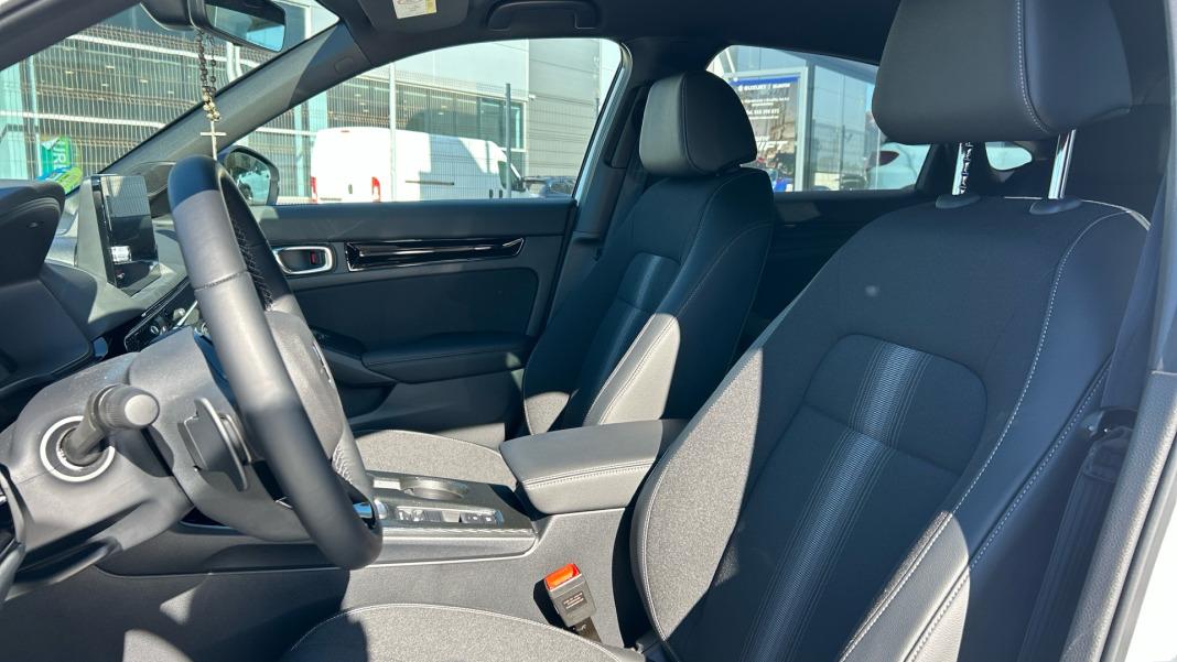 Honda Civic 2.0 i-MMD Sport CVT