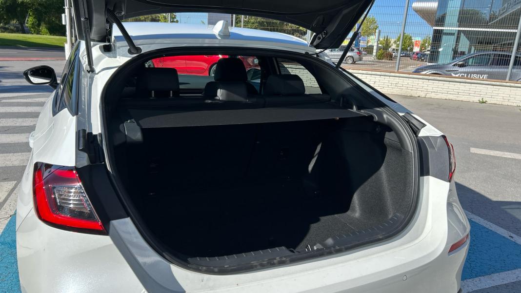 Honda Civic 2.0 i-MMD Sport CVT