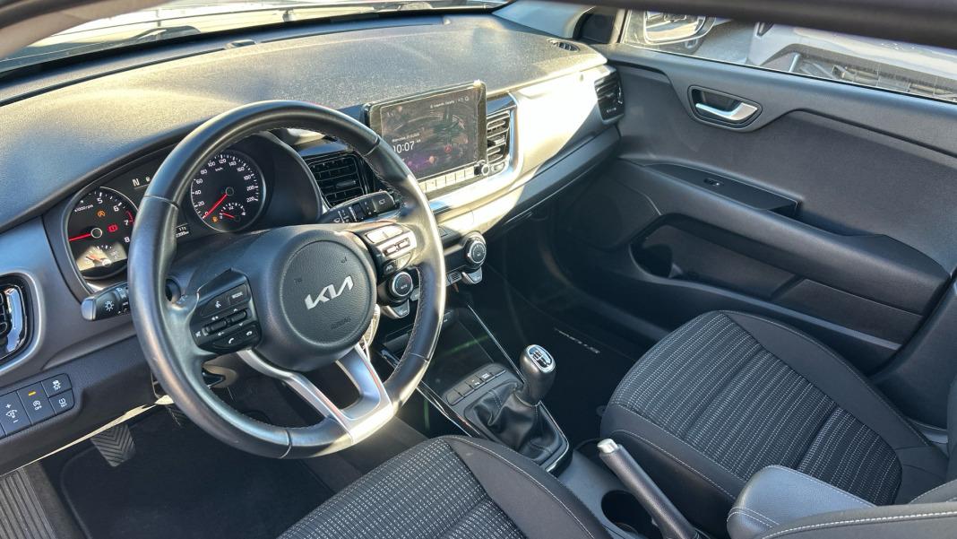 Kia Stonic STONIC 1.0 T-GDI MHEV IMT 74KW DRIVE 100 5P