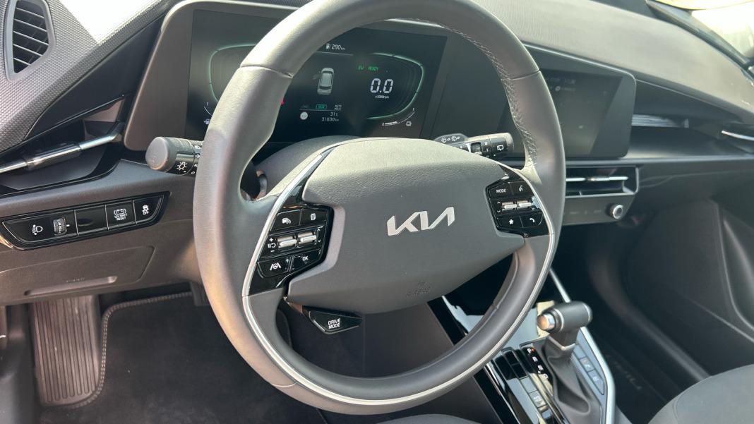 Kia Niro 1.6 GDi HEV 104kW (141CV) Concept