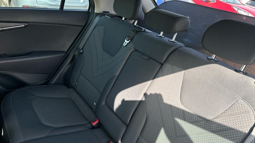Kia Niro 1.6 GDi HEV 104kW (141CV) Concept
