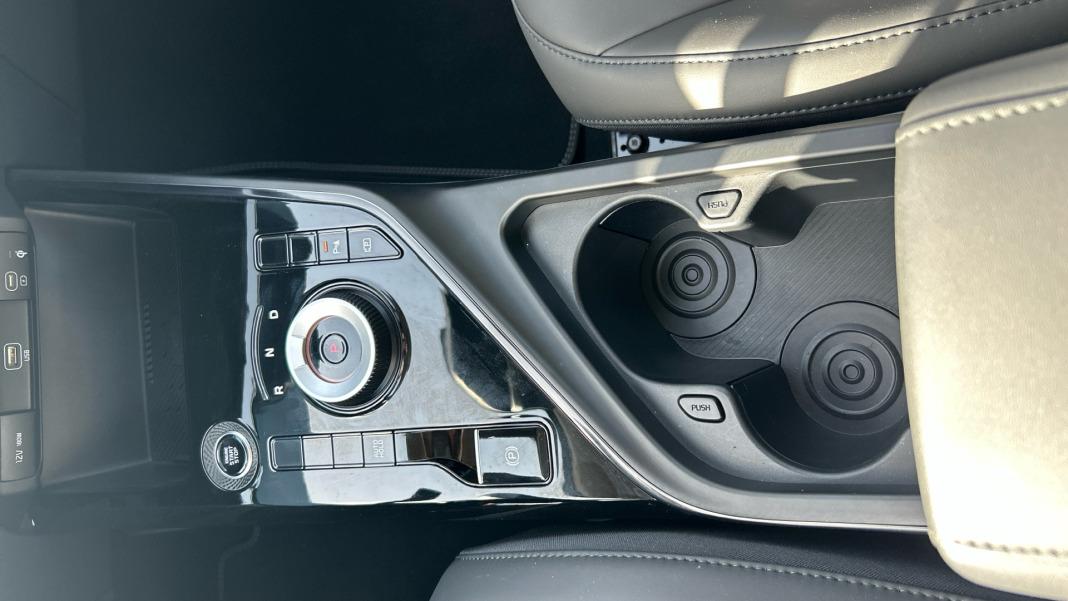 Kia Niro 1.6 GDi HEV 95kW (129CV) Drive