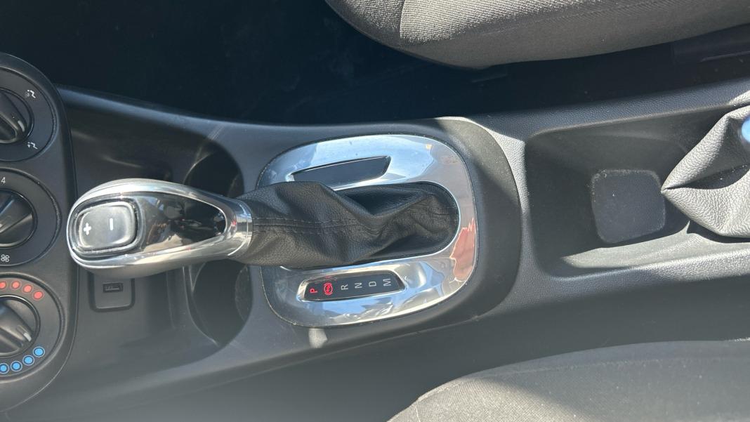 Opel Corsa 1.4 Selective Auto 66kW (90CV)