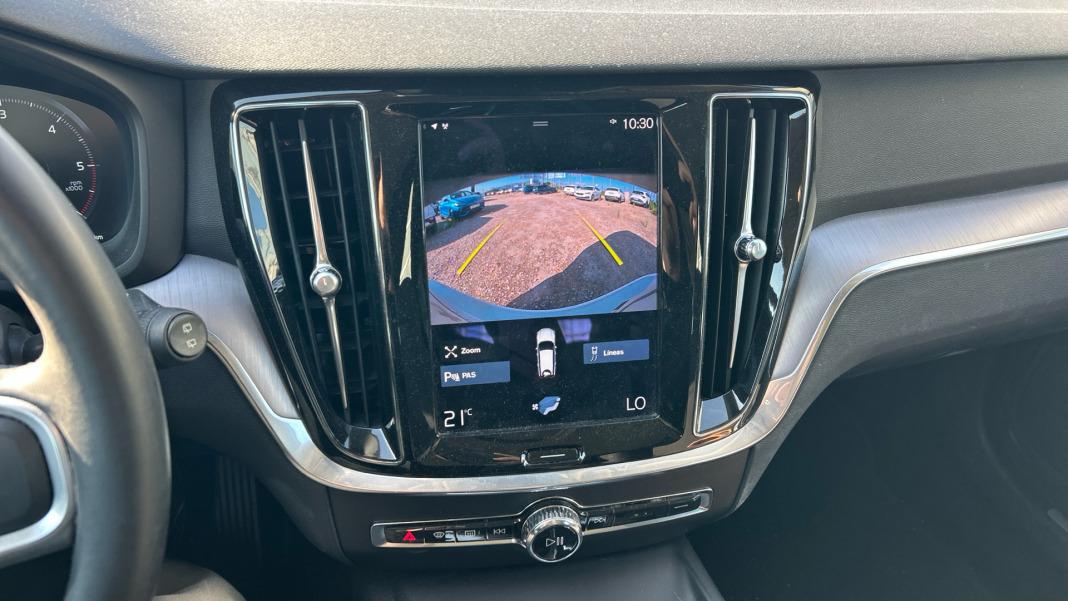 Volvo V60 2.0 B4 (D) Momentum Pro Auto