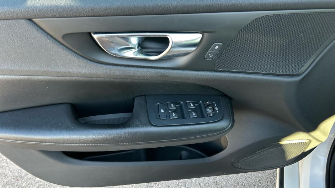 Volvo V60 2.0 B4 (D) Momentum Pro Auto