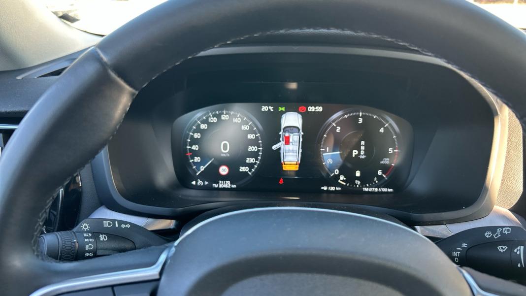 Volvo V60 2.0 B4 (D) Momentum Pro Auto