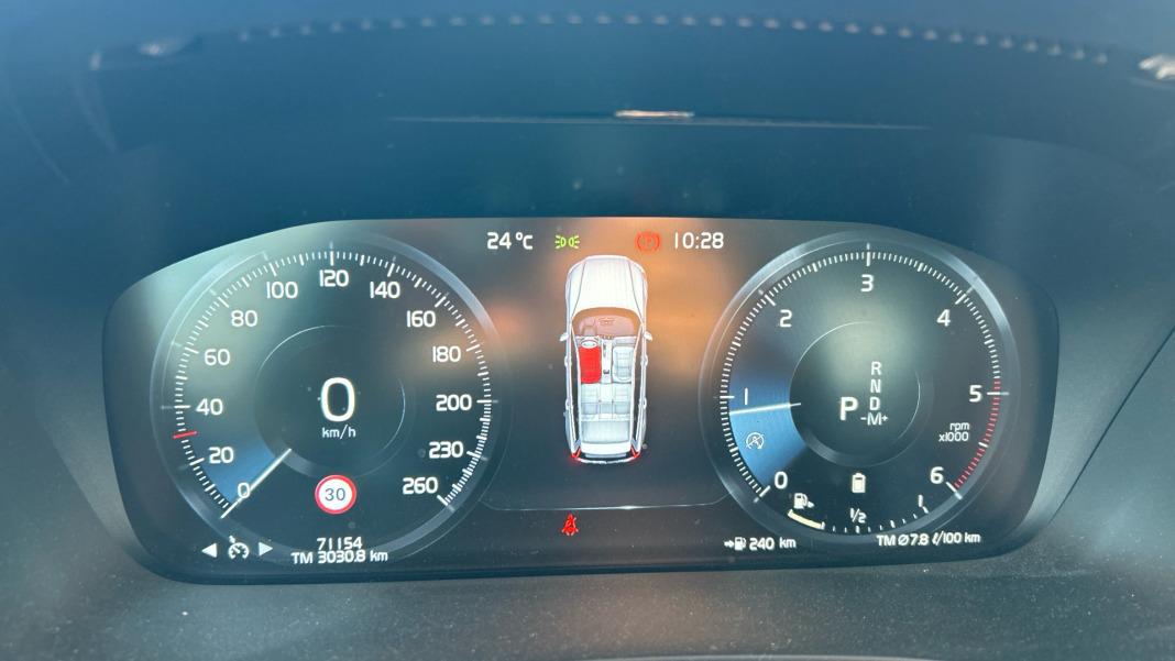 Volvo V60 2.0 B4 (D) Momentum Pro Auto