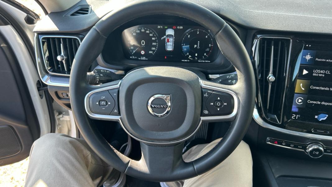 Volvo V60 2.0 B4 (D) Momentum Pro Auto