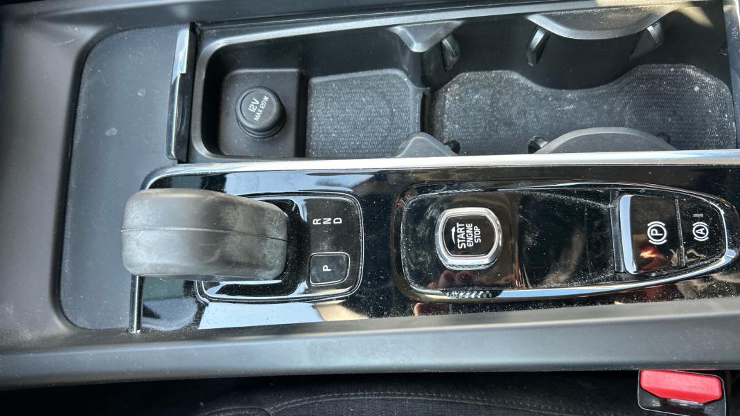 Volvo V60 2.0 B4 (D) Momentum Pro Auto