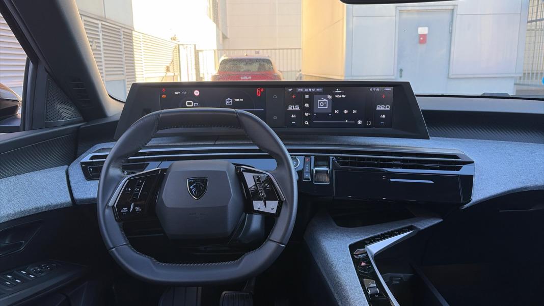 Peugeot 5008 Hybrid 1.2 107KW Allure eDCS6