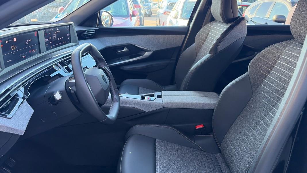 Peugeot 5008 Hybrid 1.2 107KW Allure eDCS6