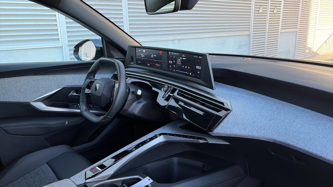Peugeot 5008 Hybrid 1.2 107KW Allure eDCS6