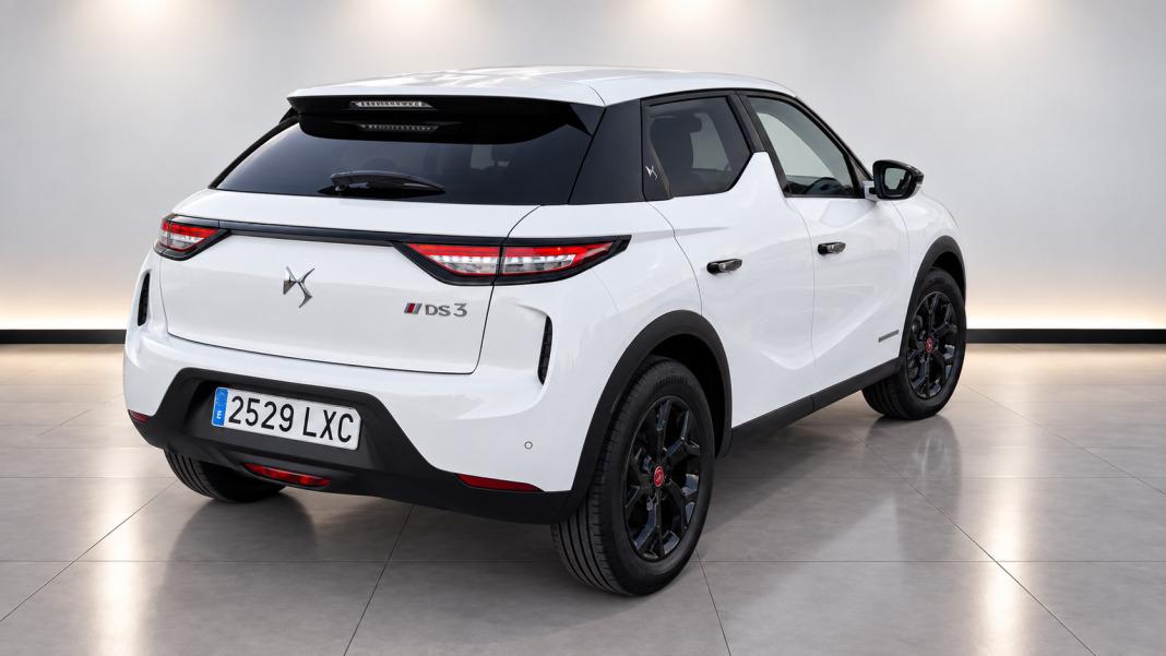 DS Ds 3 Crossback PureTech 73 kW Manual PERFORMANCE LINE