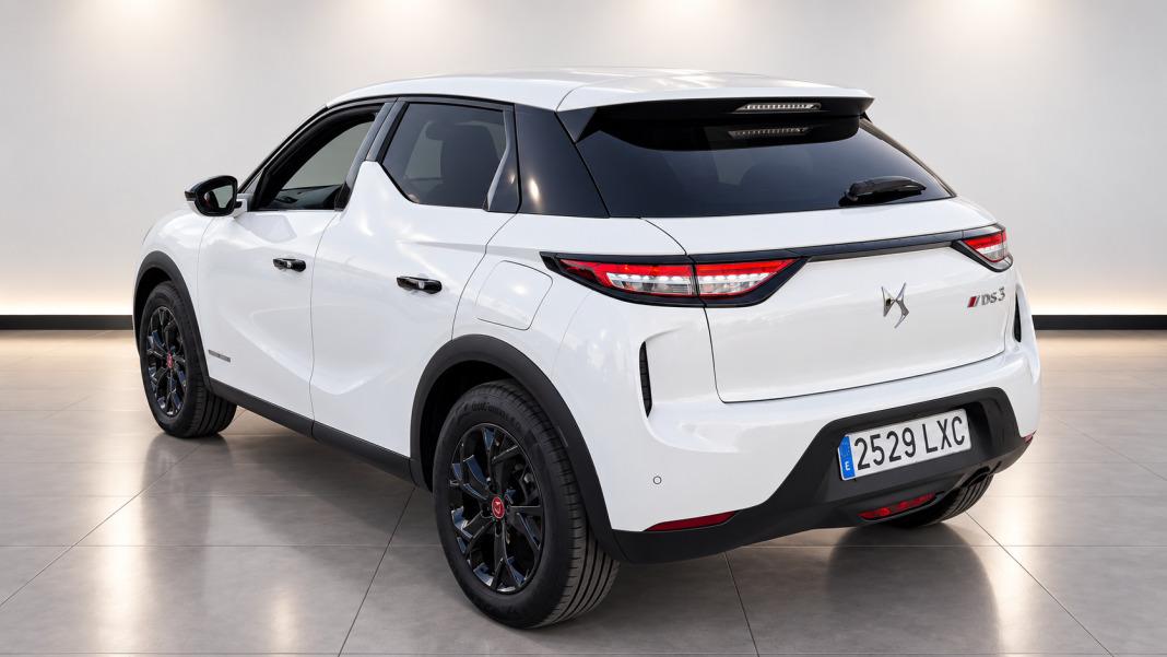 DS Ds 3 Crossback PureTech 73 kW Manual PERFORMANCE LINE