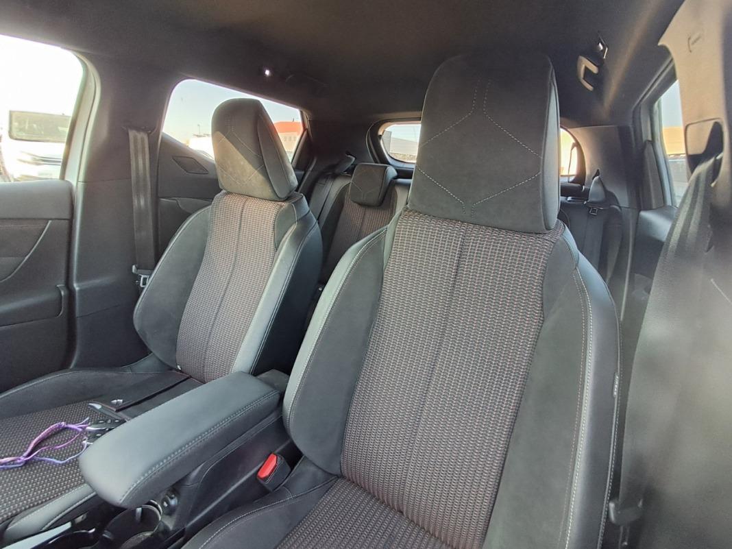 DS Ds 3 Crossback PureTech 73 kW Manual PERFORMANCE LINE