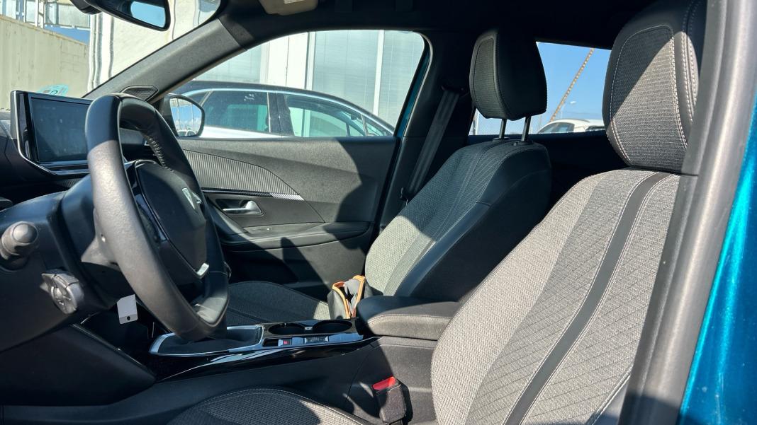 Peugeot 2008 Allure Gasolina 100 SS 6 Vel. MAN