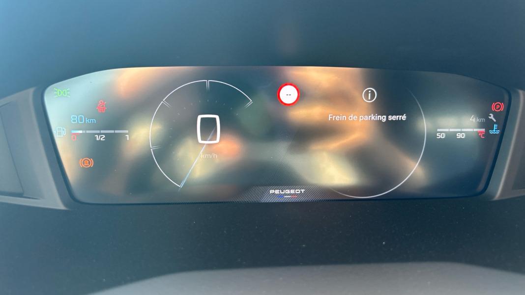 Peugeot 2008 Allure Gasolina 100 SS 6 Vel. MAN