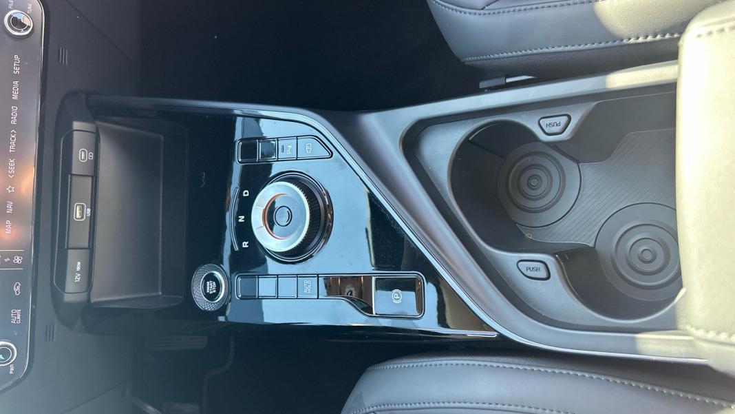 Kia Niro 1.6 GDi HEV 95kW (129CV) Drive