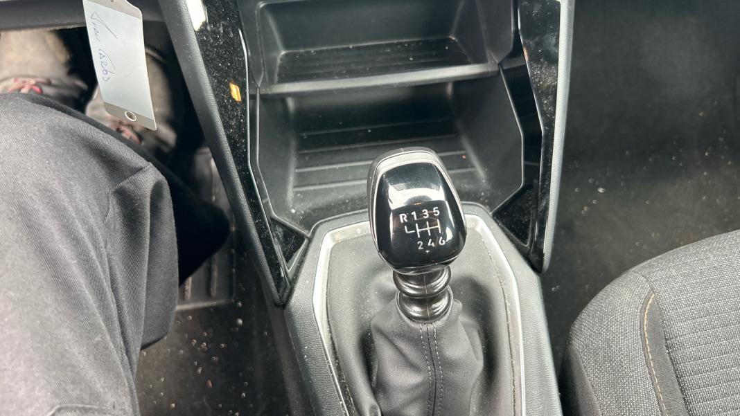 Peugeot 2008 Style Gasolina 100 SS 6 Vel. MAN