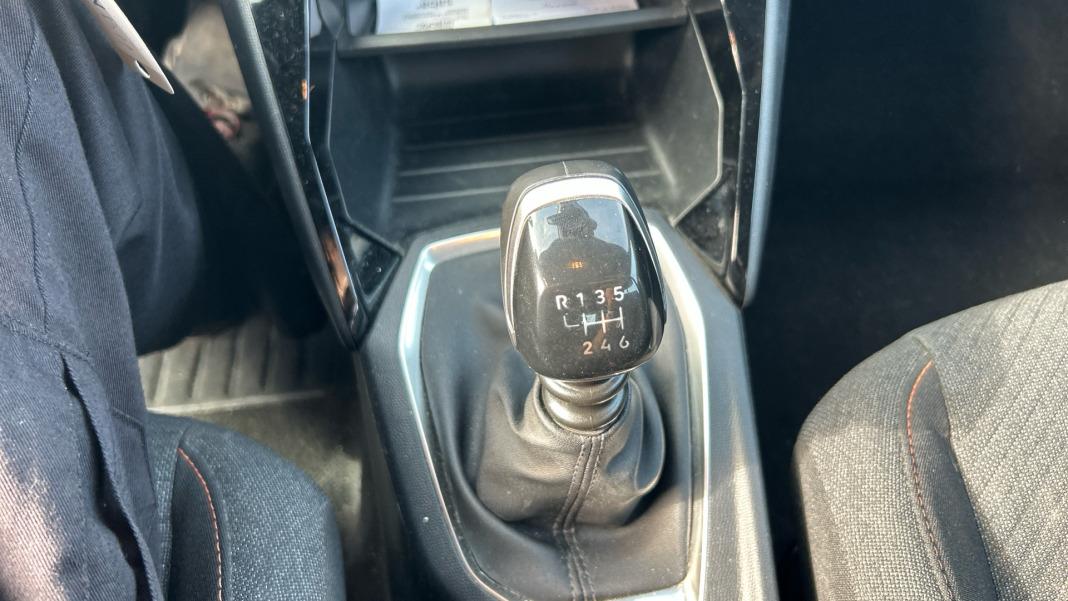 Peugeot 2008 Style Gasolina 100 SS 6 Vel. MAN