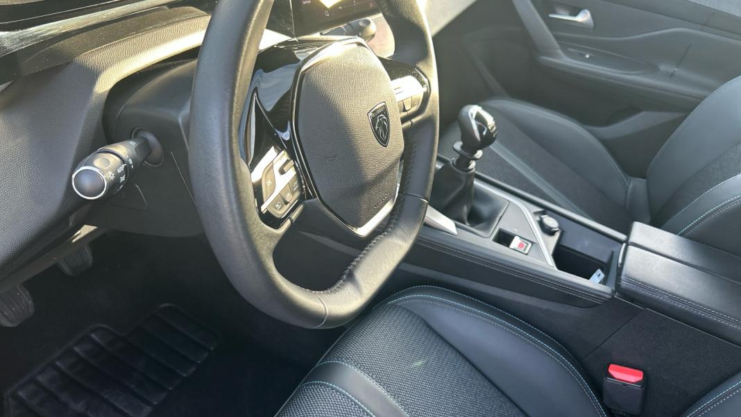Peugeot 308 5P Allure Gasolina 130 SS MAN