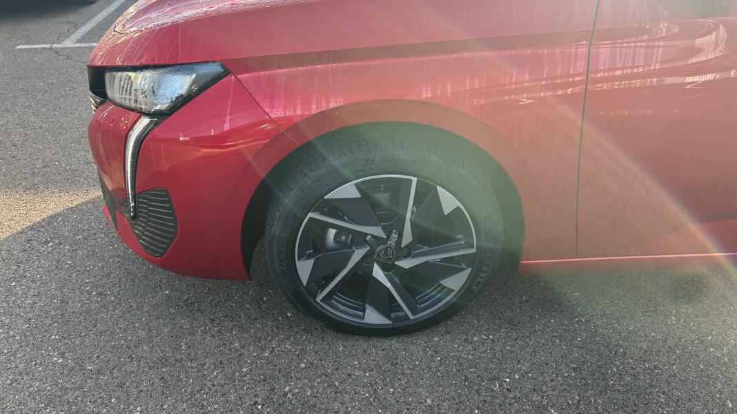 Peugeot 308 5P Allure Gasolina 130 SS MAN