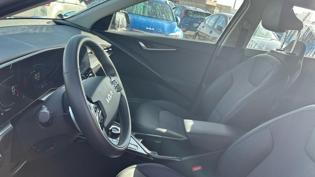 Kia Niro 1.6 GDi HEV 95kW (129CV) Drive