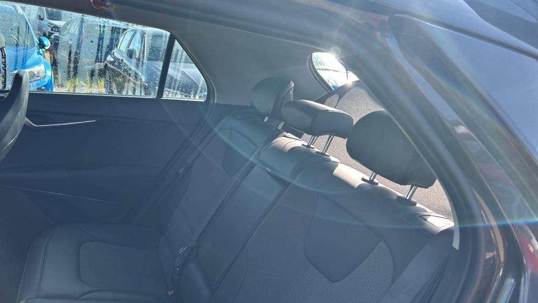 Kia Niro 1.6 GDi HEV 95kW (129CV) Drive