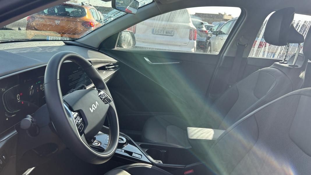 Kia Niro 1.6 GDi HEV 95kW (129CV) Drive