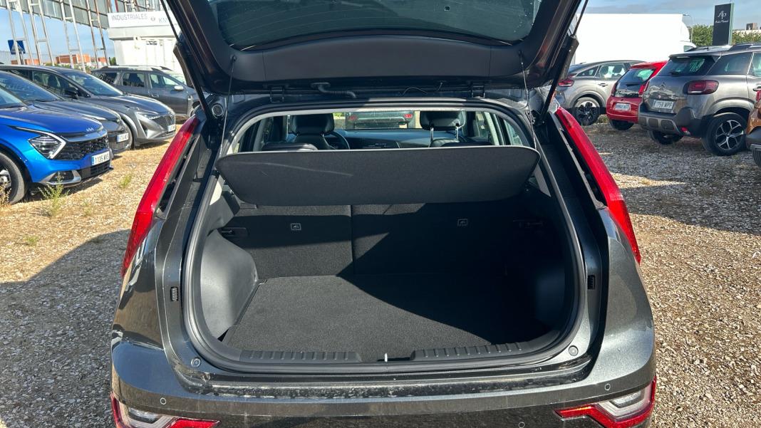 Kia Niro 1.6 GDi HEV 95kW (129CV) Drive