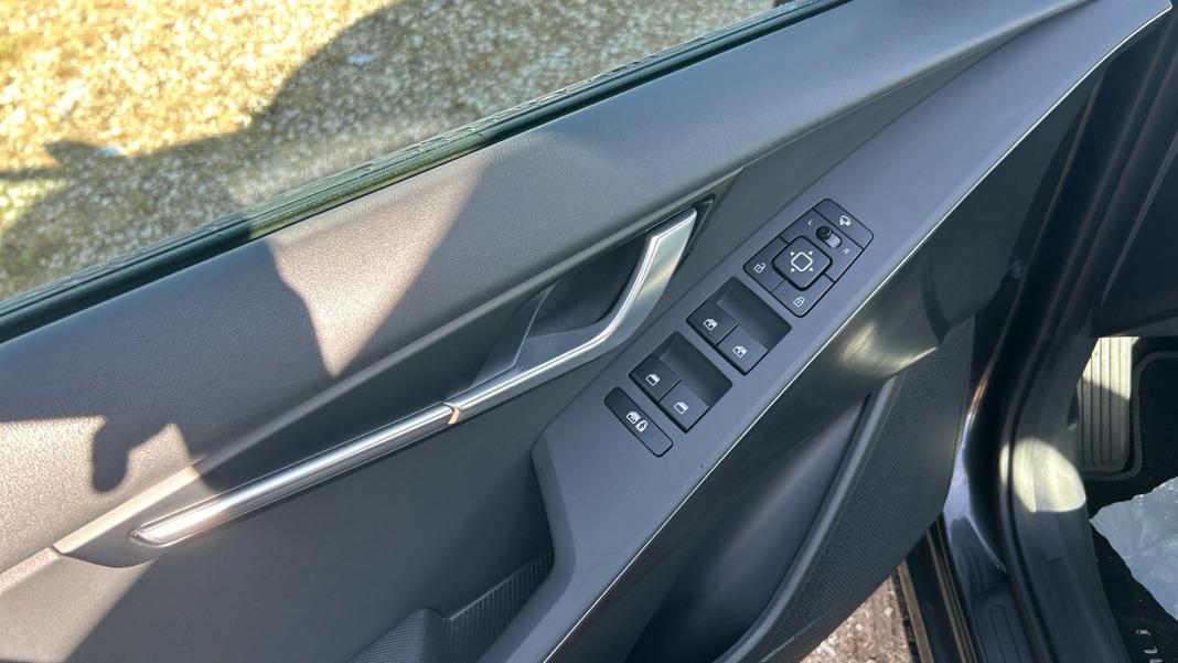 Kia Niro 1.6 GDi HEV 95kW (129CV) Drive