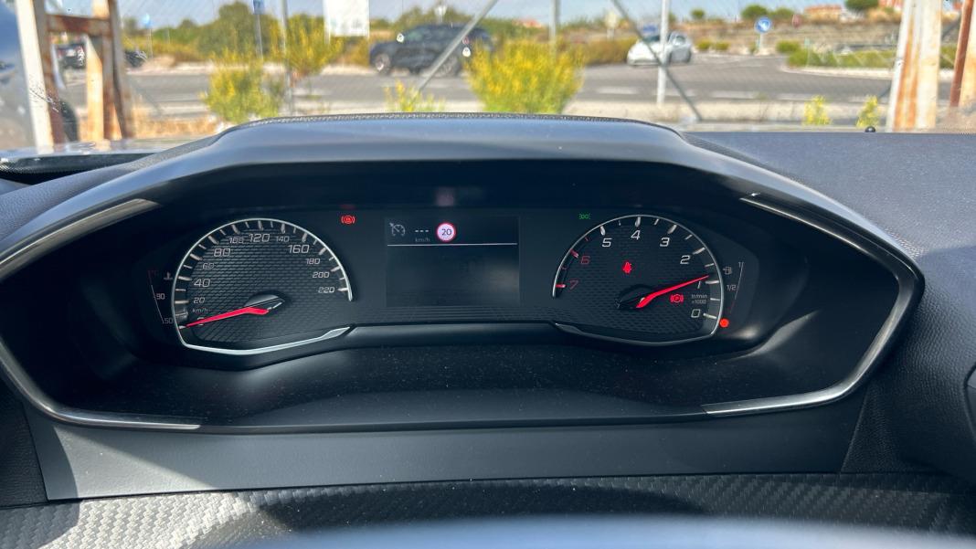 Peugeot 2008 Style Gasolina 100 SS 6 Vel. MAN