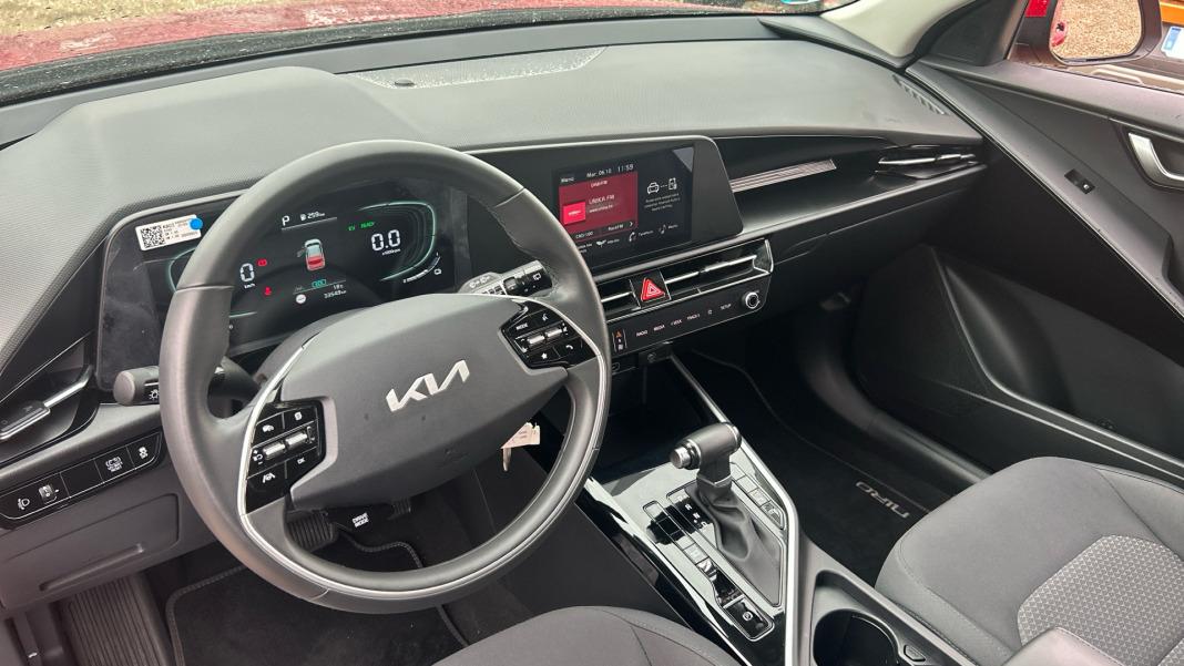 Kia Niro 1.6 GDi HEV 104kW (141CV) Concept