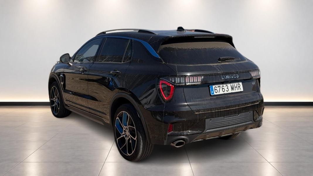 Lynk amp; Co 01 01 1.5 PHEV 6.6KW 261 5P